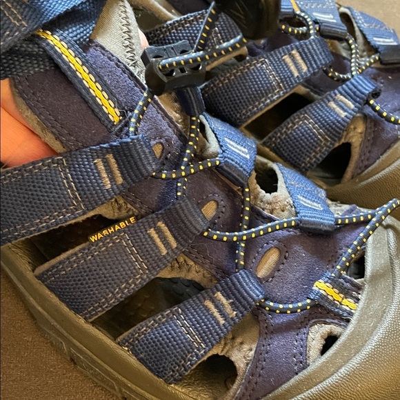 Keen Newport H2 Mens 7 Waterproof Sandals Hiking Outdoors - Picture 5 of 10